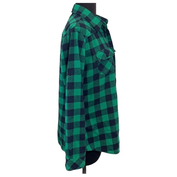 Ochenta green and black flannel. Button up w/ Synch waist! - Picture 2 of 9